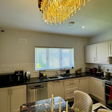 Modern Double & Single With Cozy Vibes *